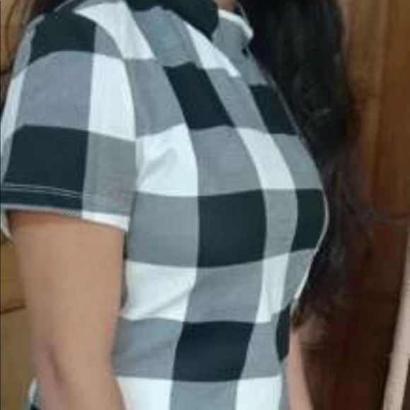 Mock Neck Buffalo Plaid Cap Sleeve Top - Picture 3 of 3